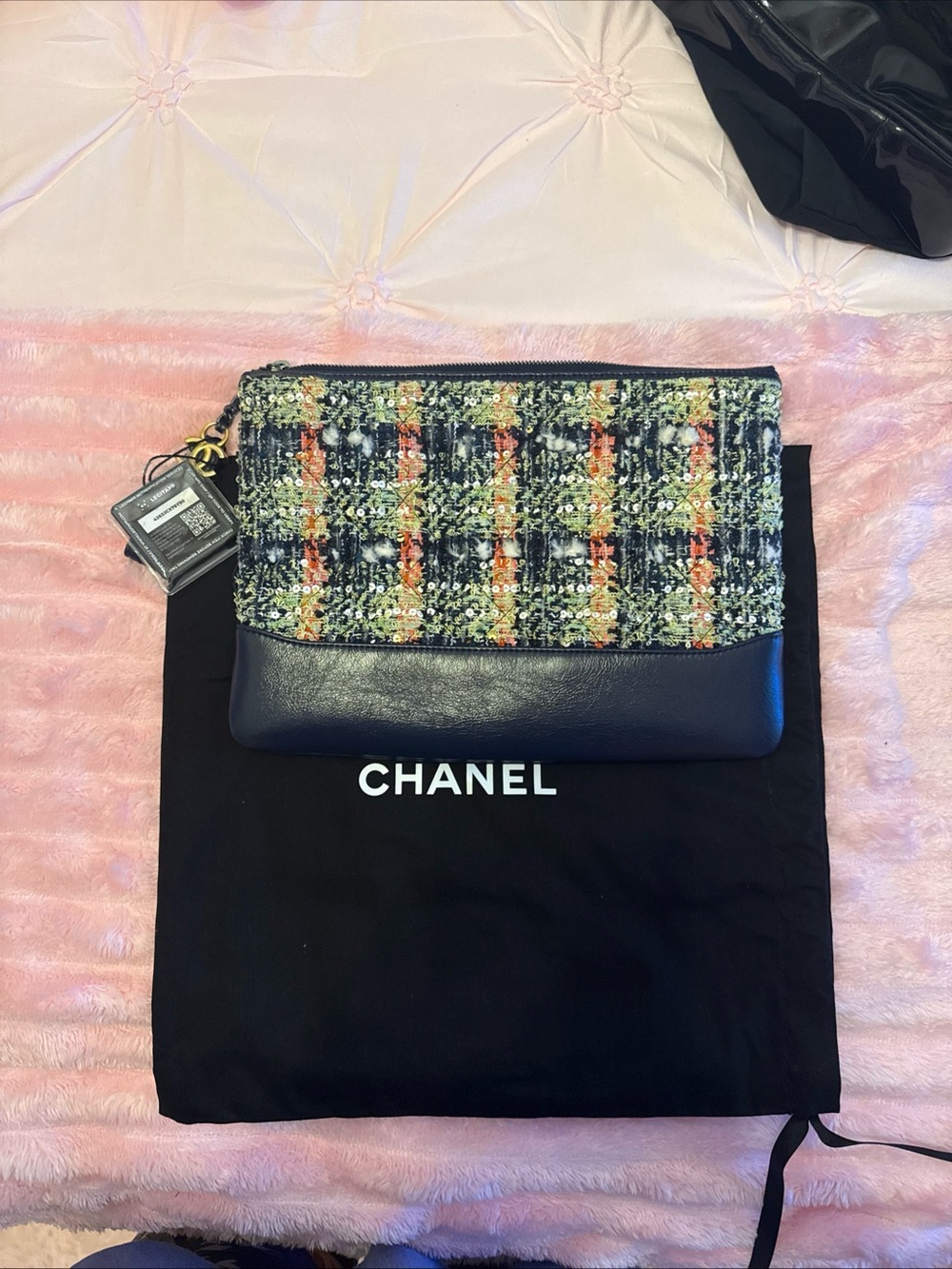 CHANEL Multicolor Tweed & Navy Leather Zip Clutch